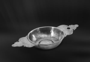 Pewter bowl with handles - Bowl handmade in Italy - Italian pewter bowl (Art.389)