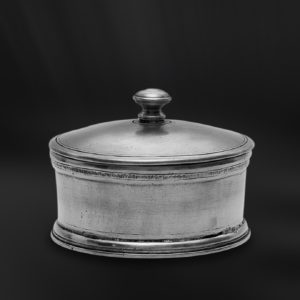 Round pewter box - Round box handmade in Italy - Italian pewter round box (Art.781)