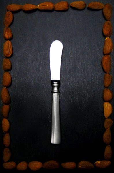 Pewter butter knife (610.5)