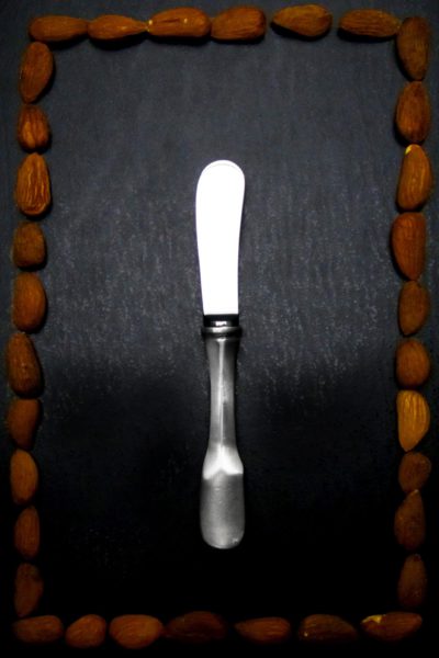 Pewter butter knife (830)