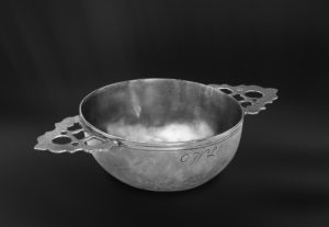 Pewter bowl with handles - Bowl handmade in Italy - Italian pewter bowl (Art.225)