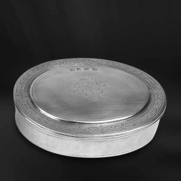 Oval pewter box - Oval box handmade in Italy - Italian pewter oval box (Art.797)