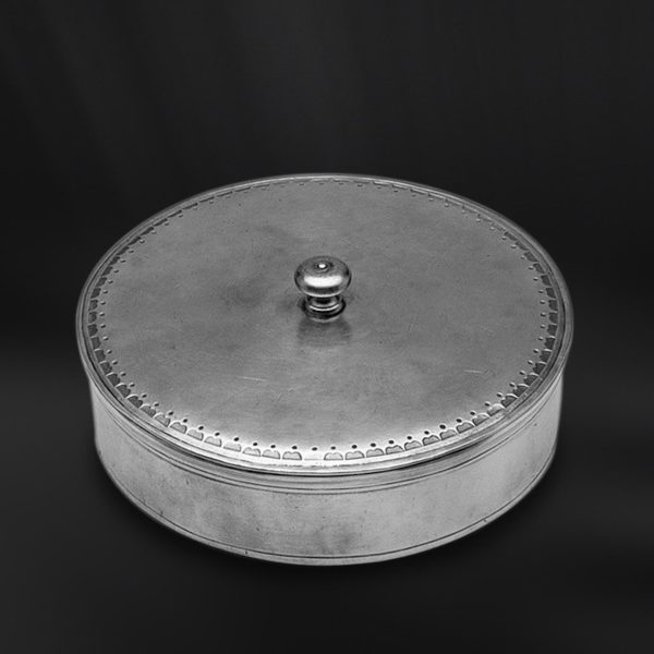 Round pewter box - Round box handmade in Italy - Italian pewter round box (Art.620)