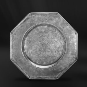 Octagonal pewter charger plate - Charger plate handmade in Italy - Italian pewter charger plate (Art.215)