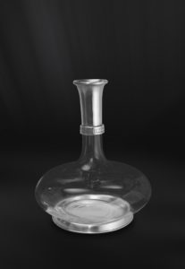 https://pewter-gt.com/wp-content/uploads/2016/07/decanter-pewter-glass-handmade-italy-italian-627-207x300.jpg