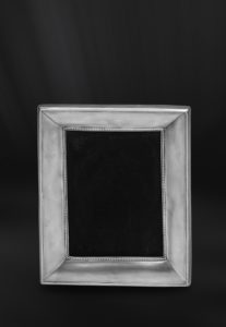 Rectangular pewter photo frame - Rectangular photo frame handmade in Italy - Italian pewter picture frame (Art.554)