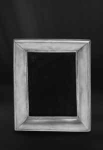 Rectangular pewter photo frame - Rectangular photo frame handmade in Italy - Italian pewter picture frame (Art.556)