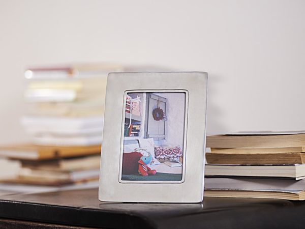 Rectangle pewter picture frame (741)