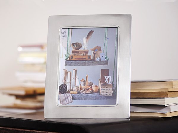 Rectangle pewter picture frame (743)