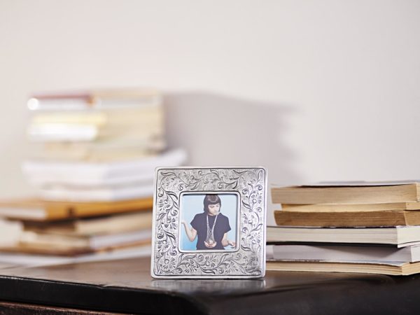 Square pewter picture frame (751)