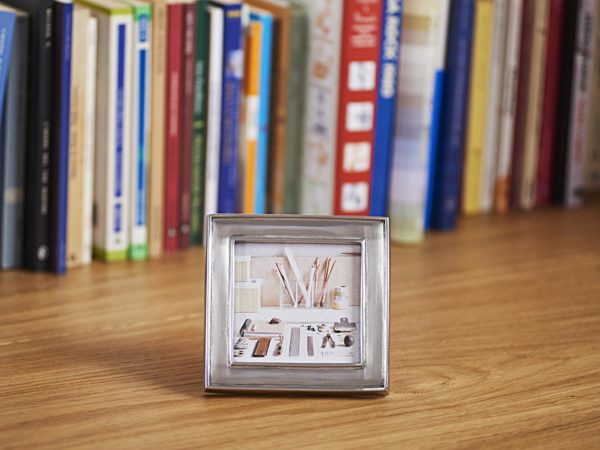 Square pewter picture frame (863)